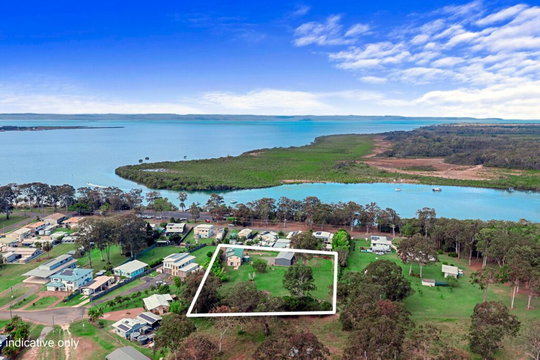 174 Tuan Esplanade, Tuan  QLD  4650