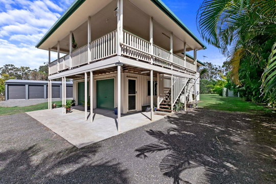 174 Tuan Esplanade, Tuan  QLD  4650