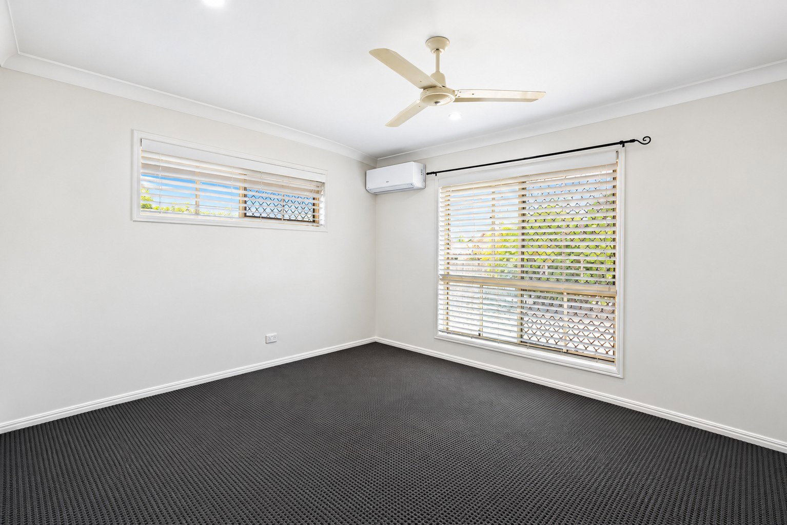 23 Swan Drive, Kalkie  QLD  4670
