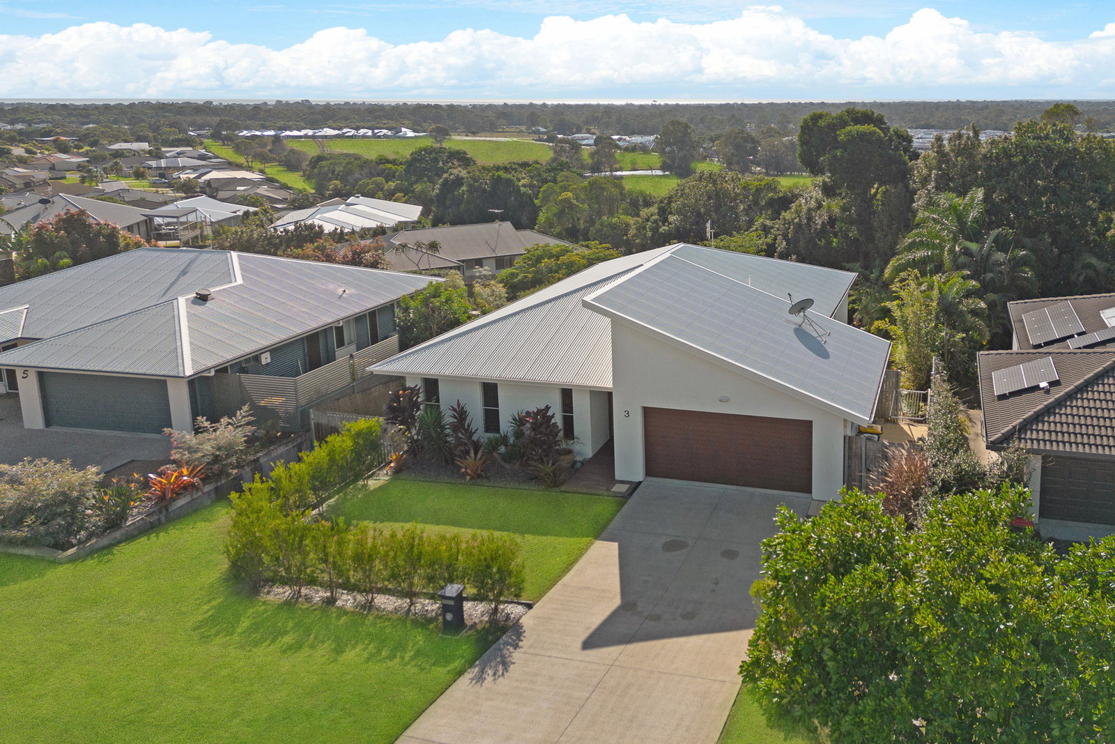 3 Sandy View Drive, Nikenbah  QLD  4655