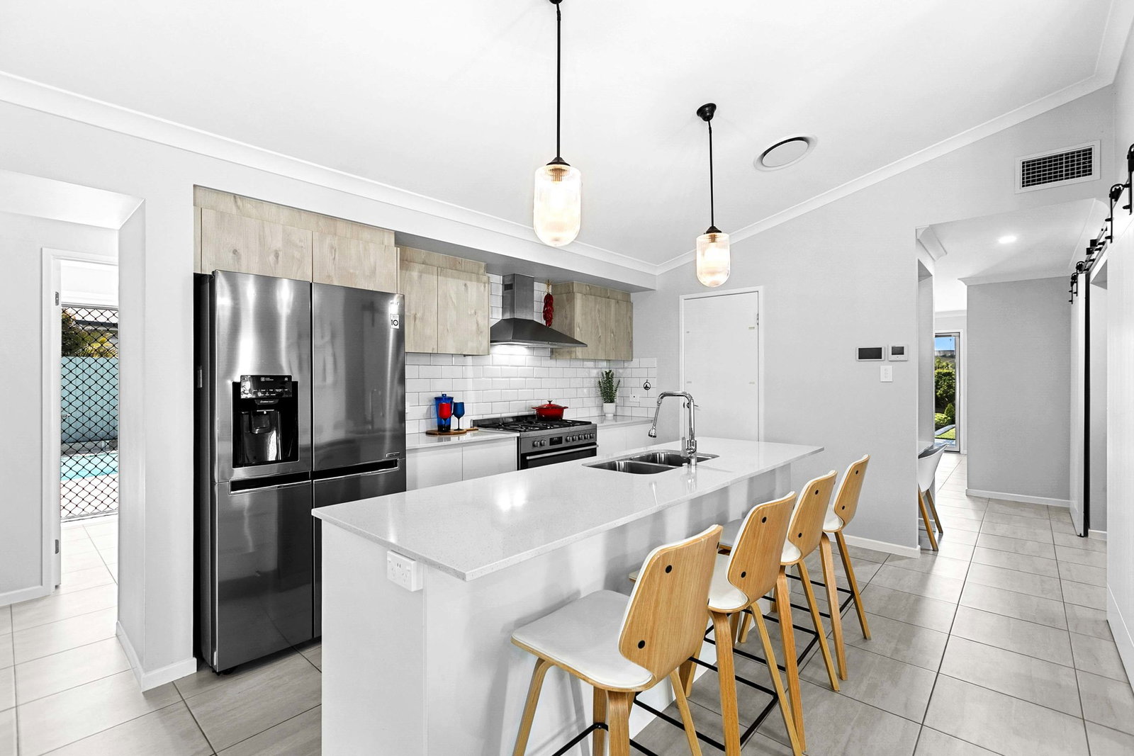 24 Peppermint Circuit, Nikenbah  QLD  4655