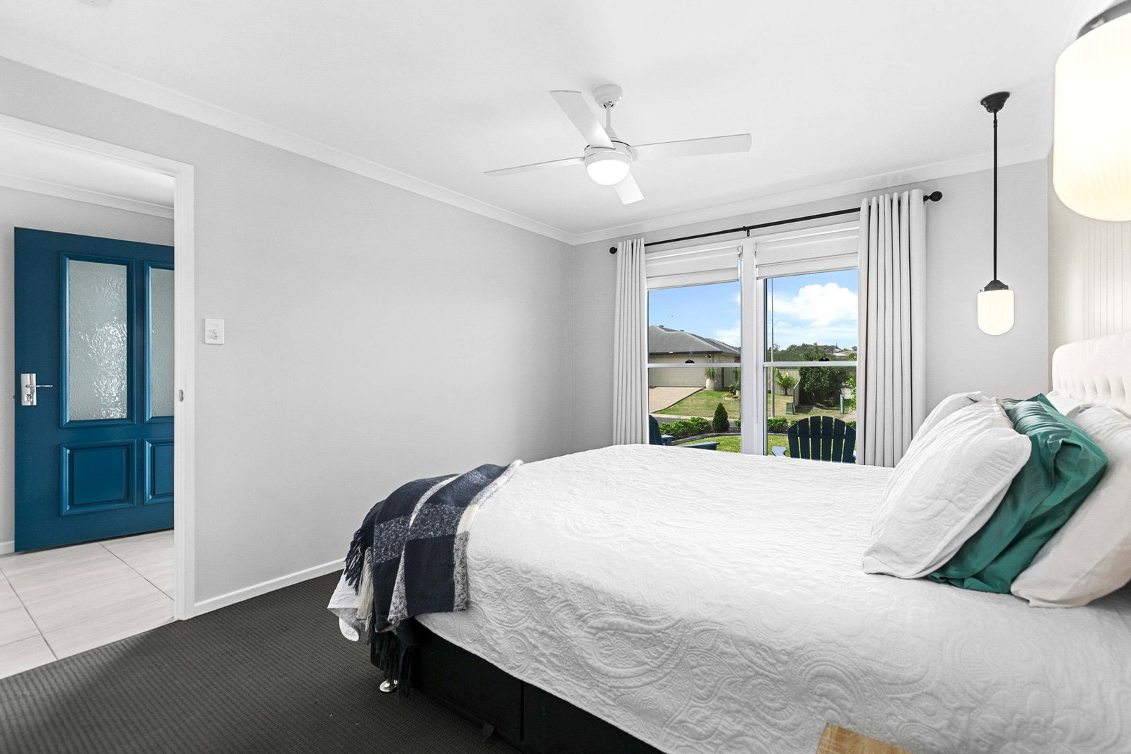 24 Peppermint Circuit, Nikenbah  QLD  4655