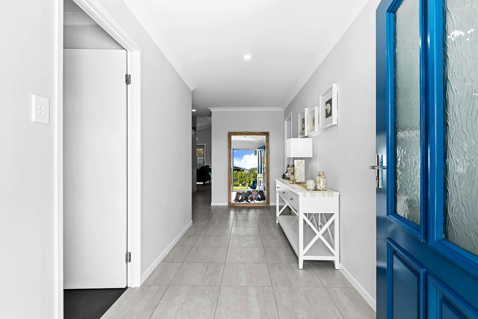 24 Peppermint Circuit, Nikenbah  QLD  4655