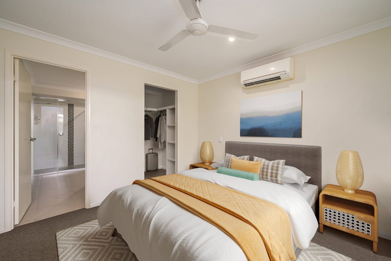 11 Valley Way, Boyne Island  QLD  4680