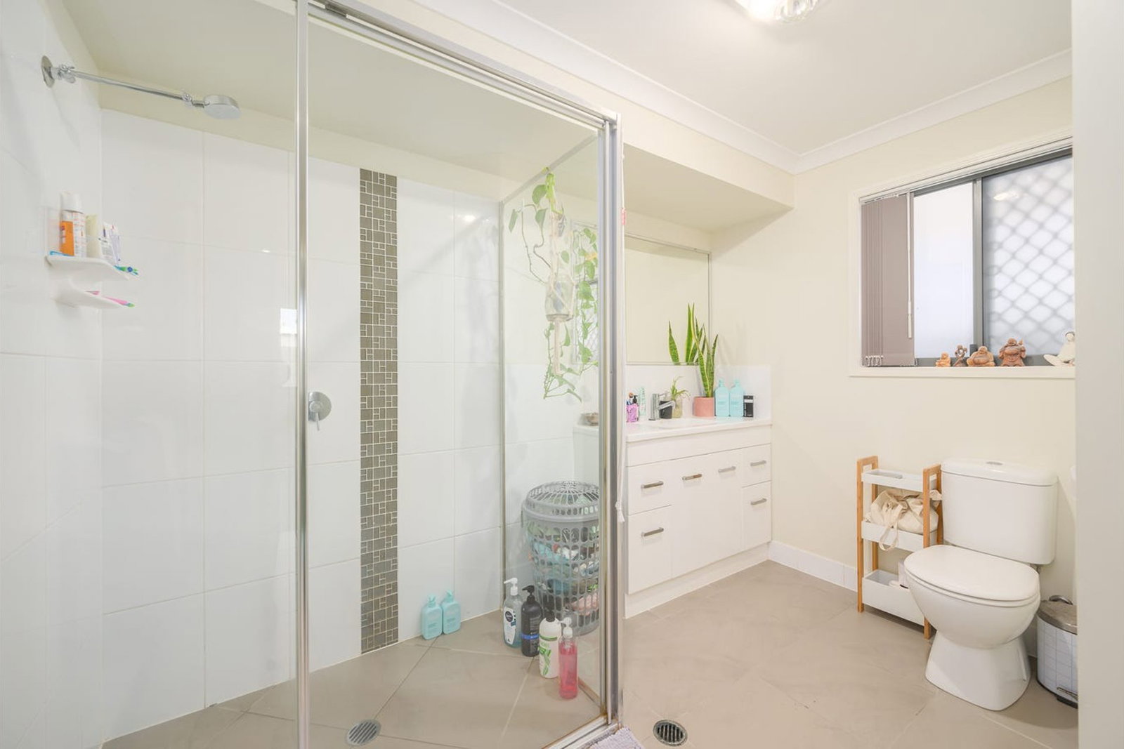 11 Valley Way, Boyne Island  QLD  4680