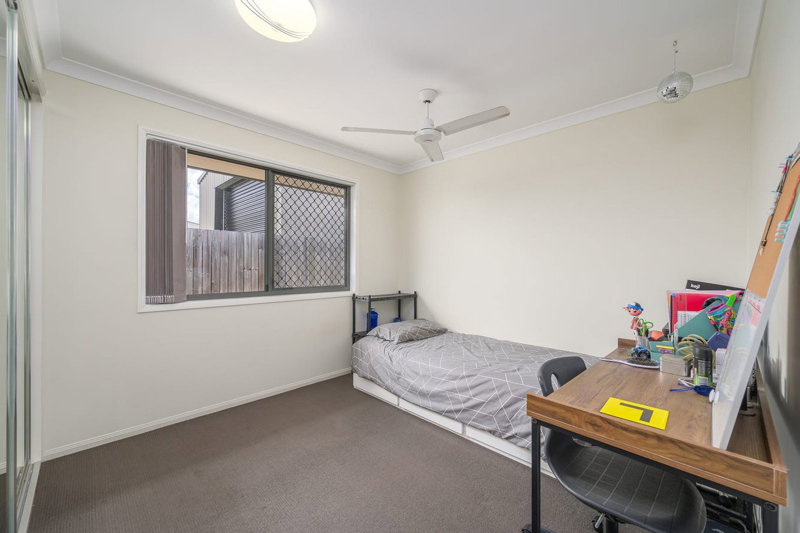 11 Valley Way, Boyne Island  QLD  4680