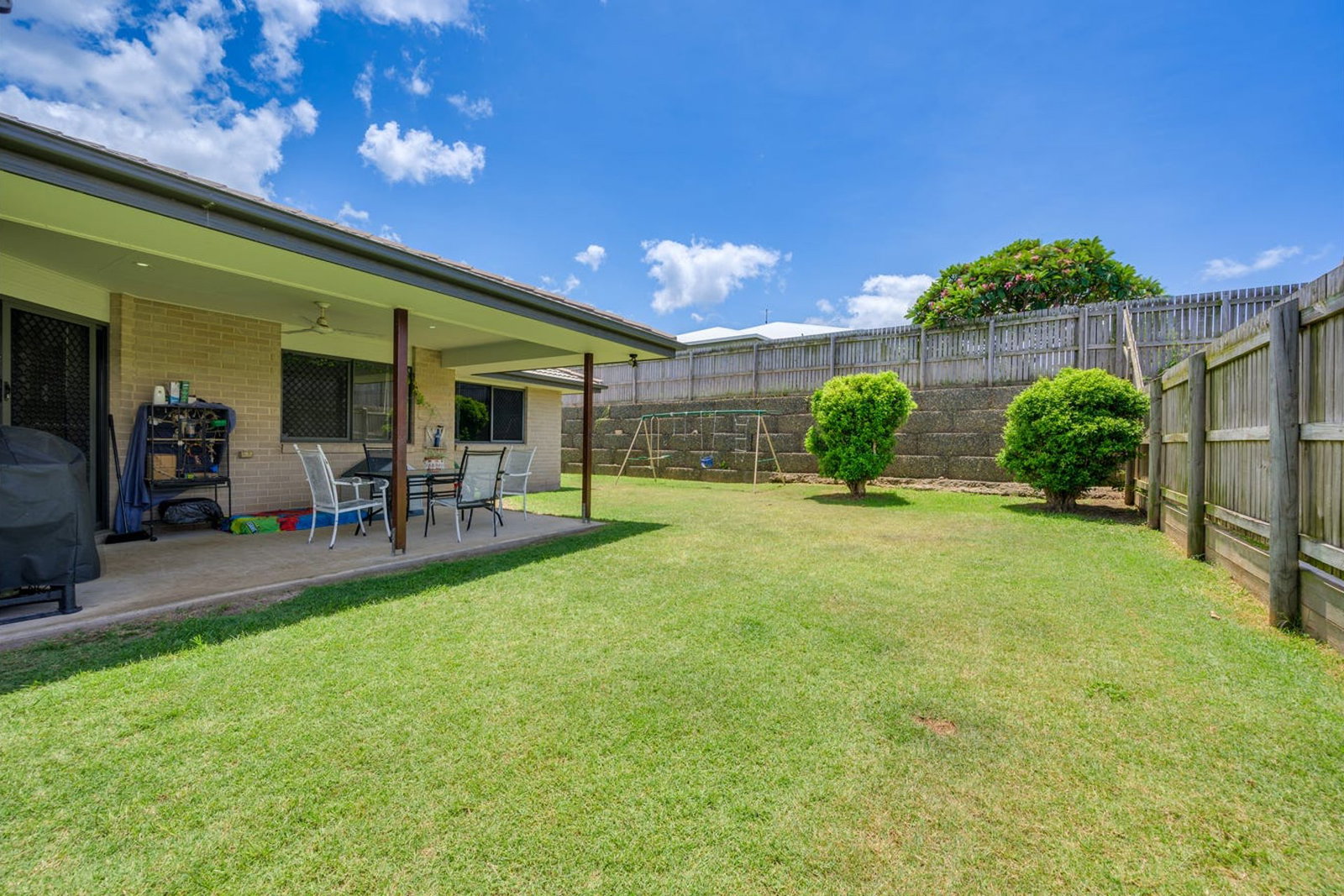 11 Valley Way, Boyne Island  QLD  4680