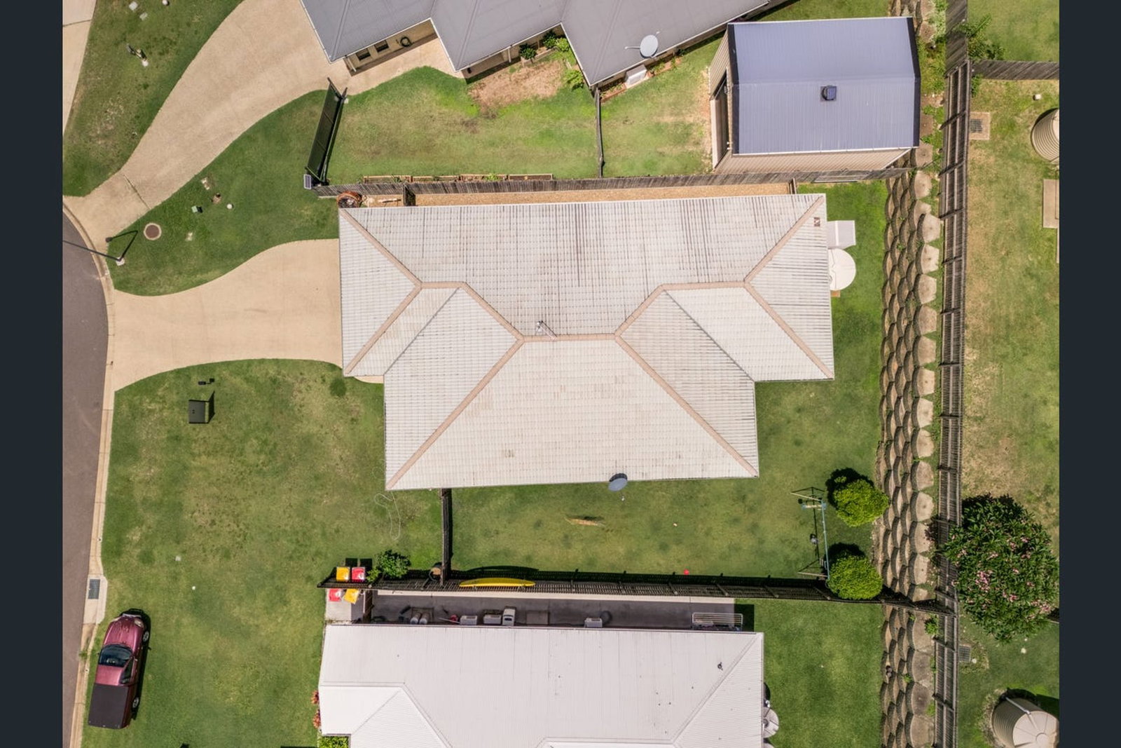 11 Valley Way, Boyne Island  QLD  4680