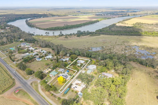 1332 Maryborough – Hervey Bay Road, Dundathu  QLD  4650