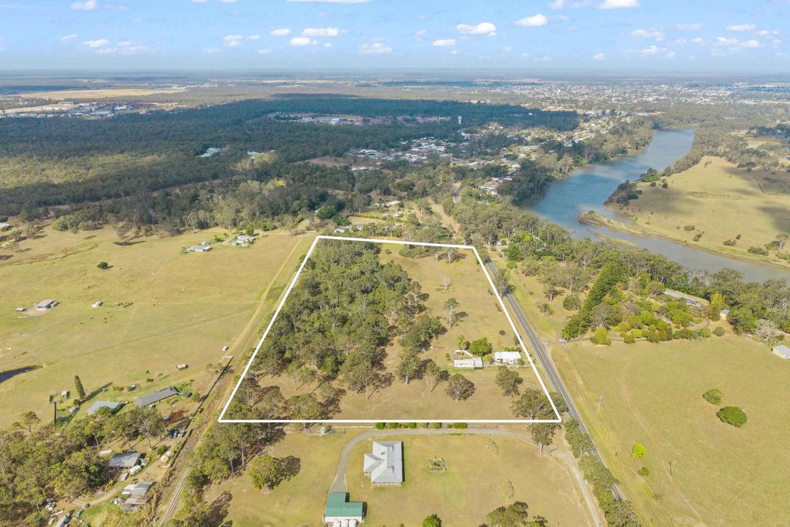 604 Maryborough – Biggenden Road, Oakhurst  QLD  4650