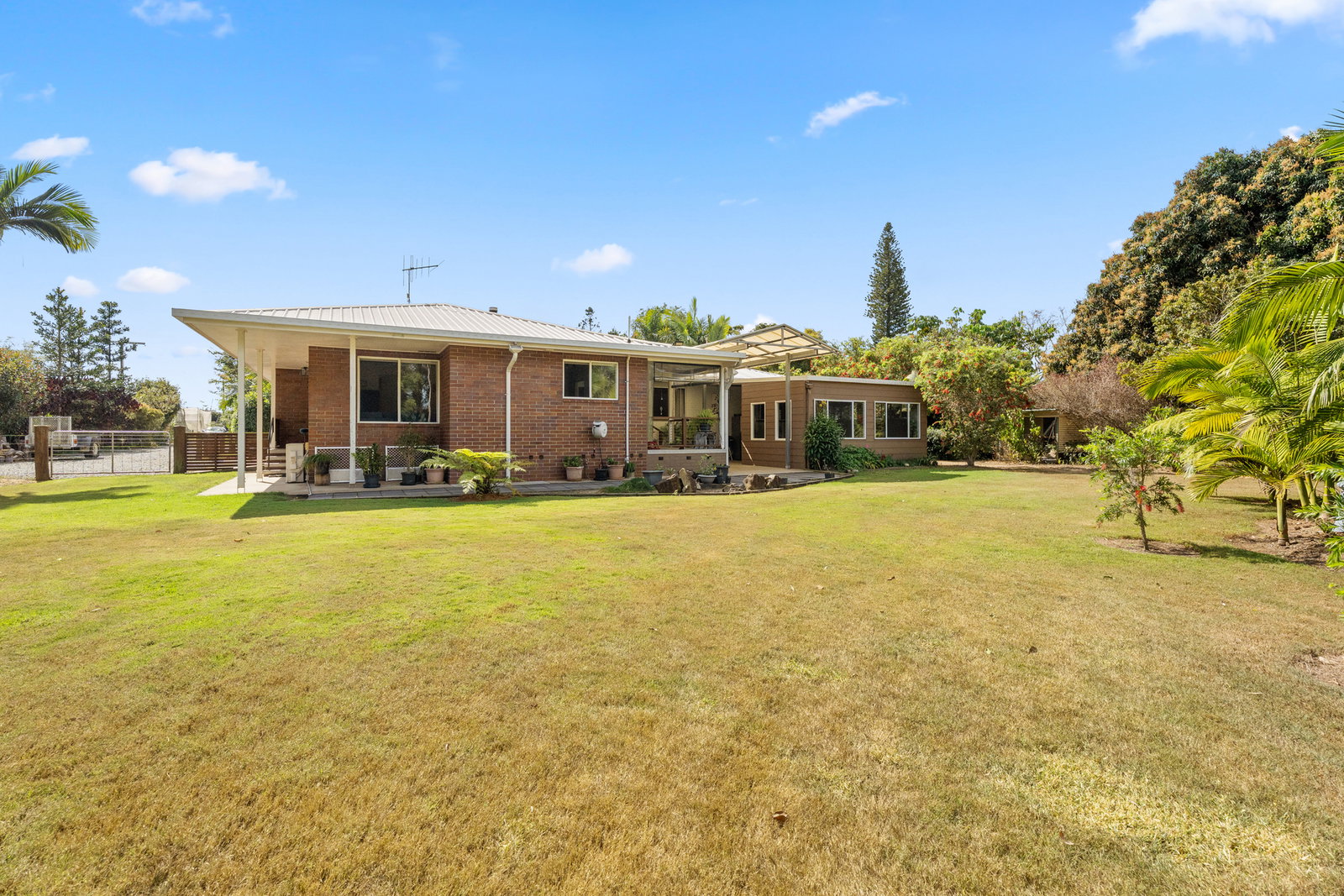 1332 Maryborough – Hervey Bay Road, Dundathu  QLD  4650