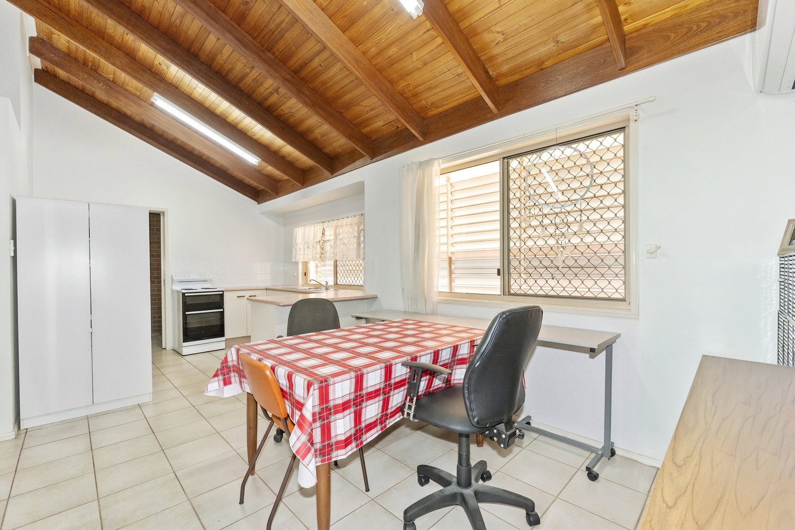 1/31A Thabeban Street, Avenell Heights  QLD  4670