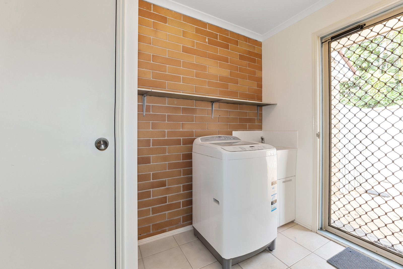 1/31A Thabeban Street, Avenell Heights  QLD  4670