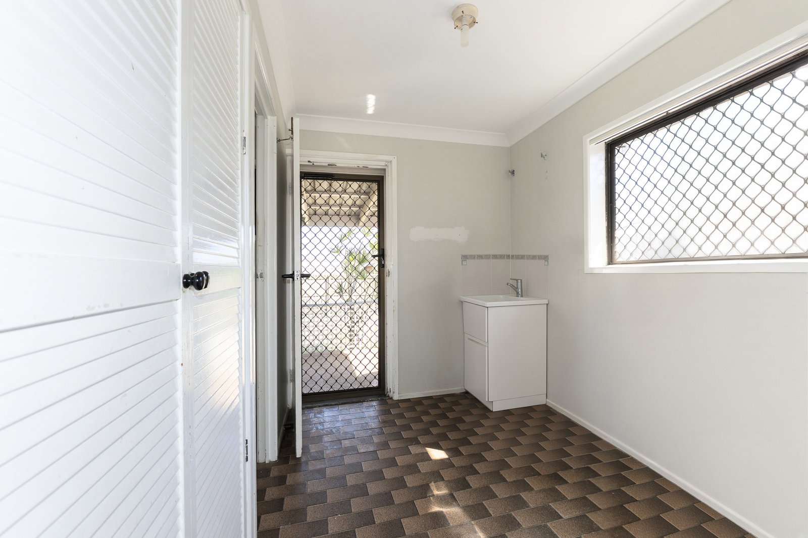 5 Ebbesen Street, Bundaberg East  QLD  4670