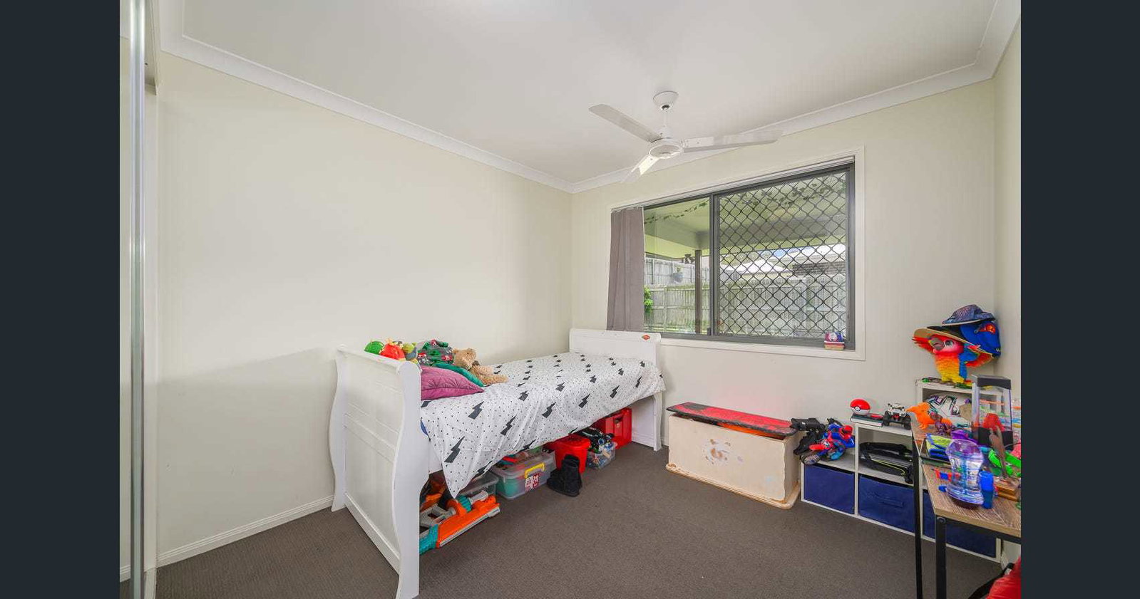 11 Valley Way, Boyne Island  QLD  4680