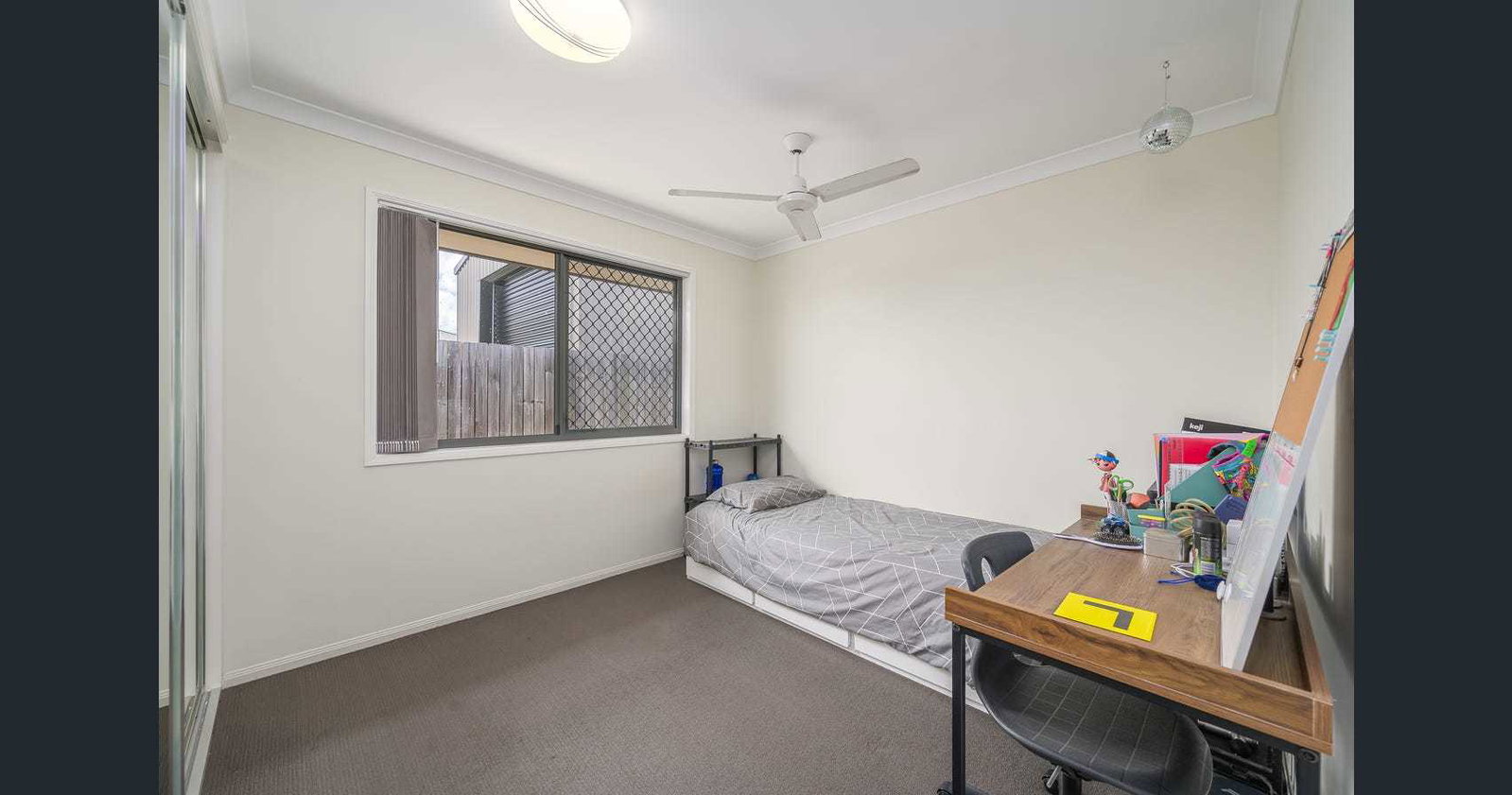 11 Valley Way, Boyne Island  QLD  4680