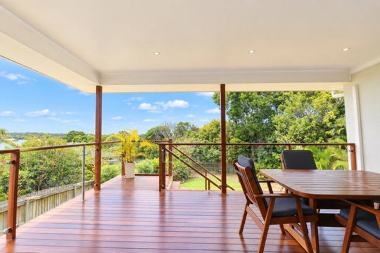 3 Sandy View Drive, Nikenbah  QLD  4655