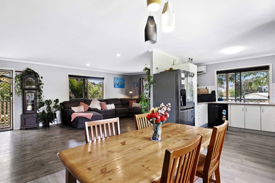 174 Tuan Esplanade, Tuan  QLD  4650