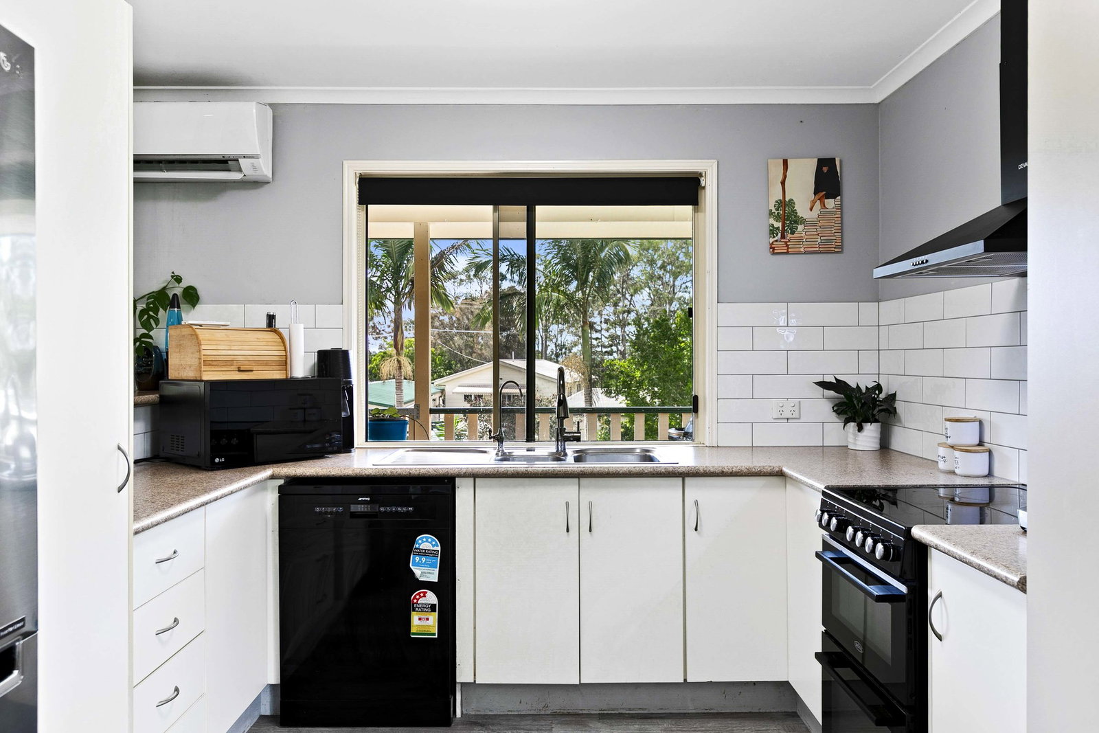 174 Tuan Esplanade, Tuan  QLD  4650