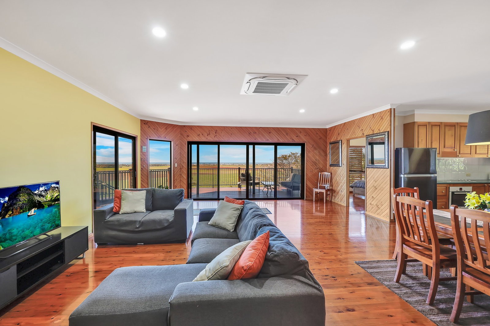 56 Rehbein Avenue, Qunaba  QLD  4670