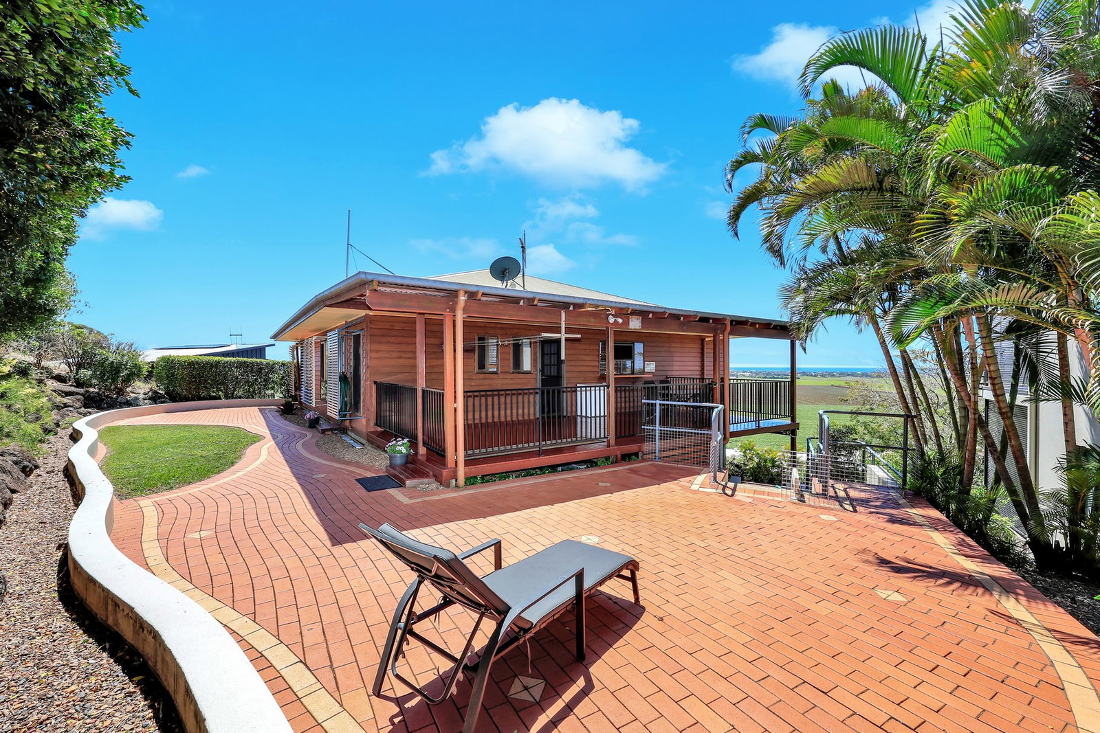 56 Rehbein Avenue, Qunaba  QLD  4670