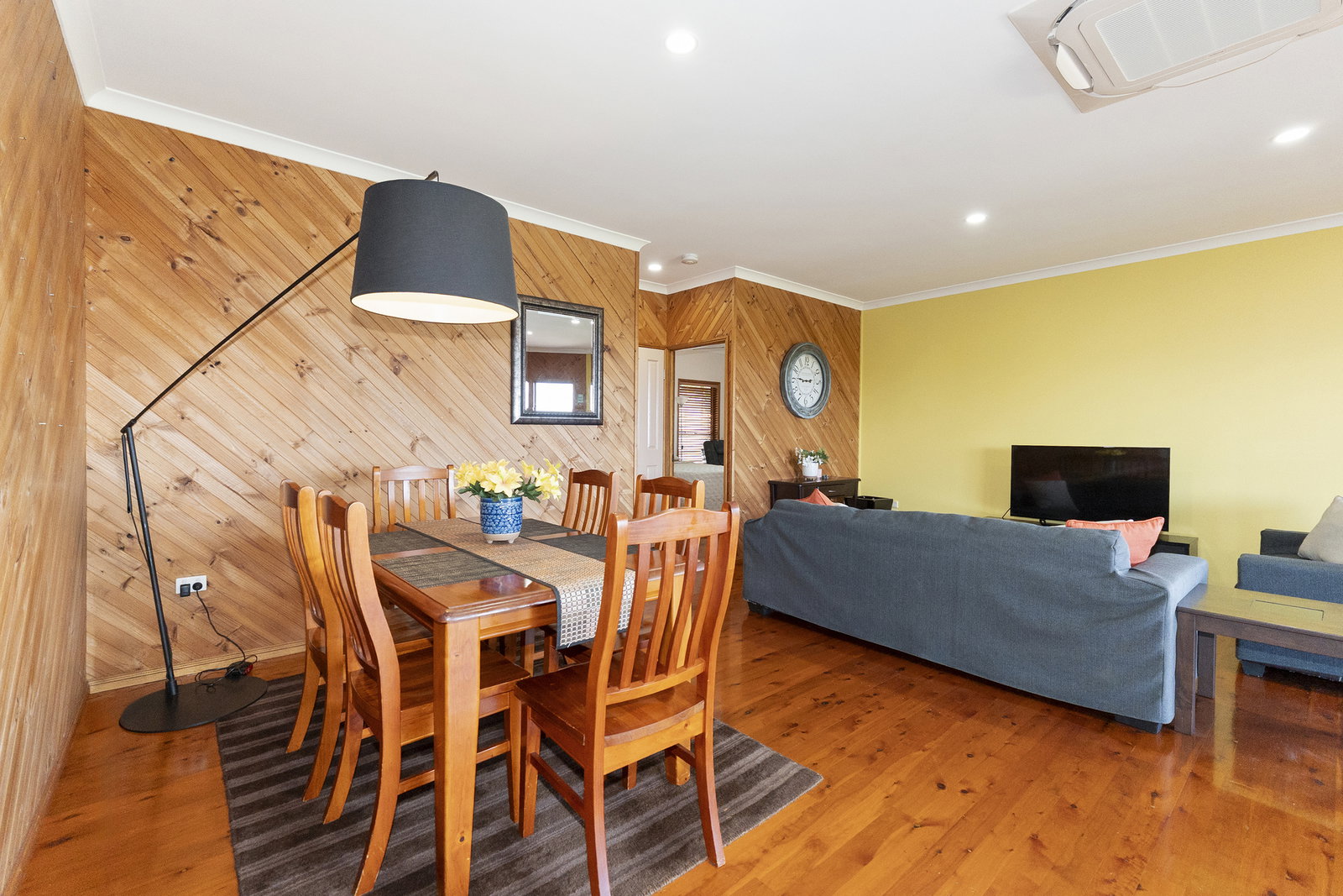 56 Rehbein Avenue, Qunaba  QLD  4670