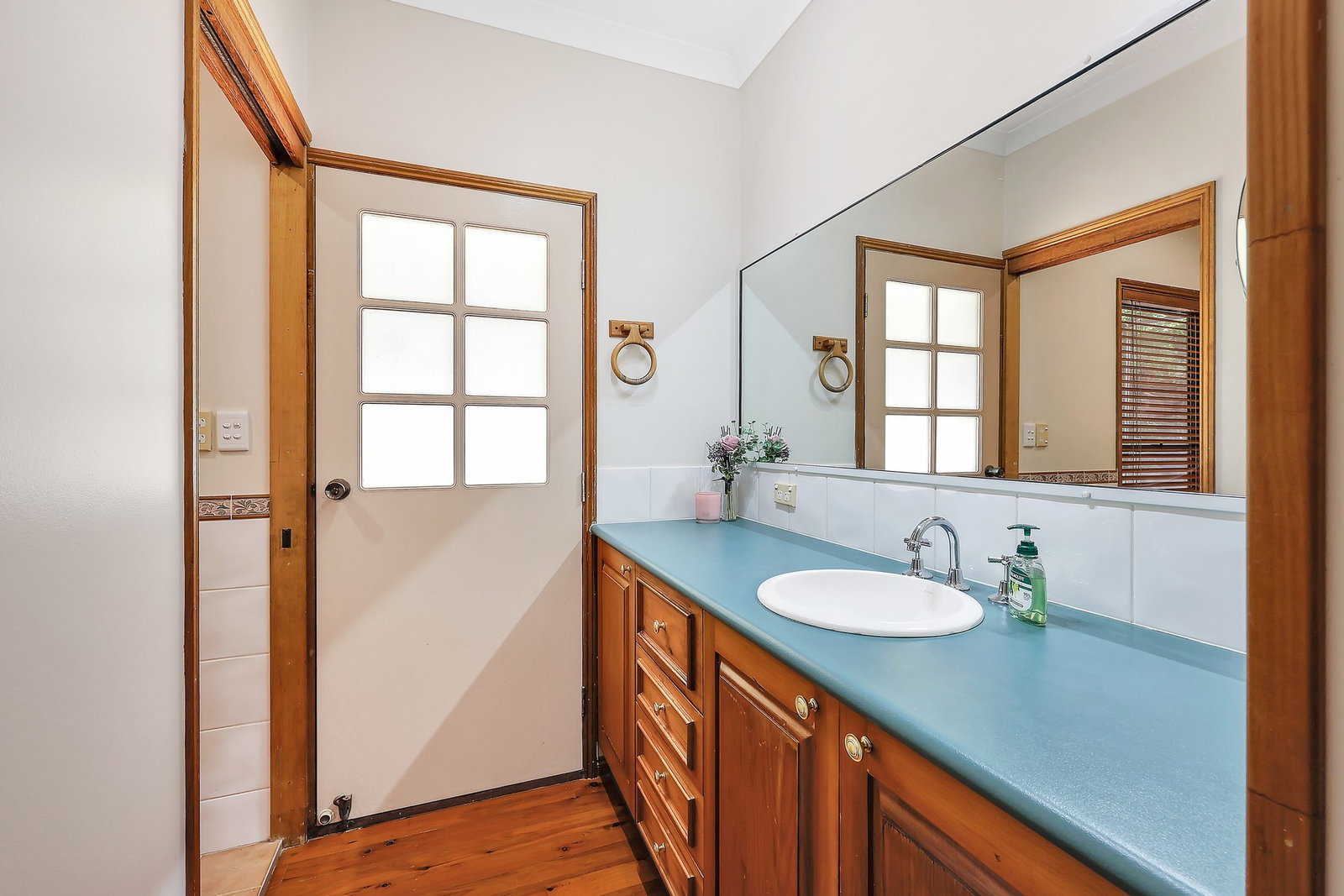 56 Rehbein Avenue, Qunaba  QLD  4670