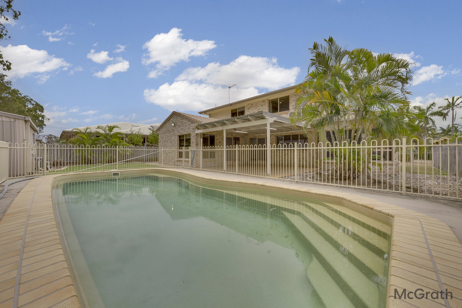 13 Barrine Close, Clinton  QLD  4680
