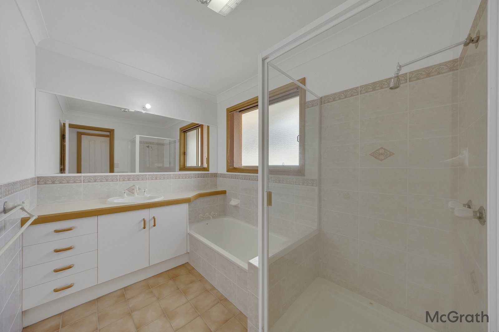 13 Barrine Close, Clinton  QLD  4680