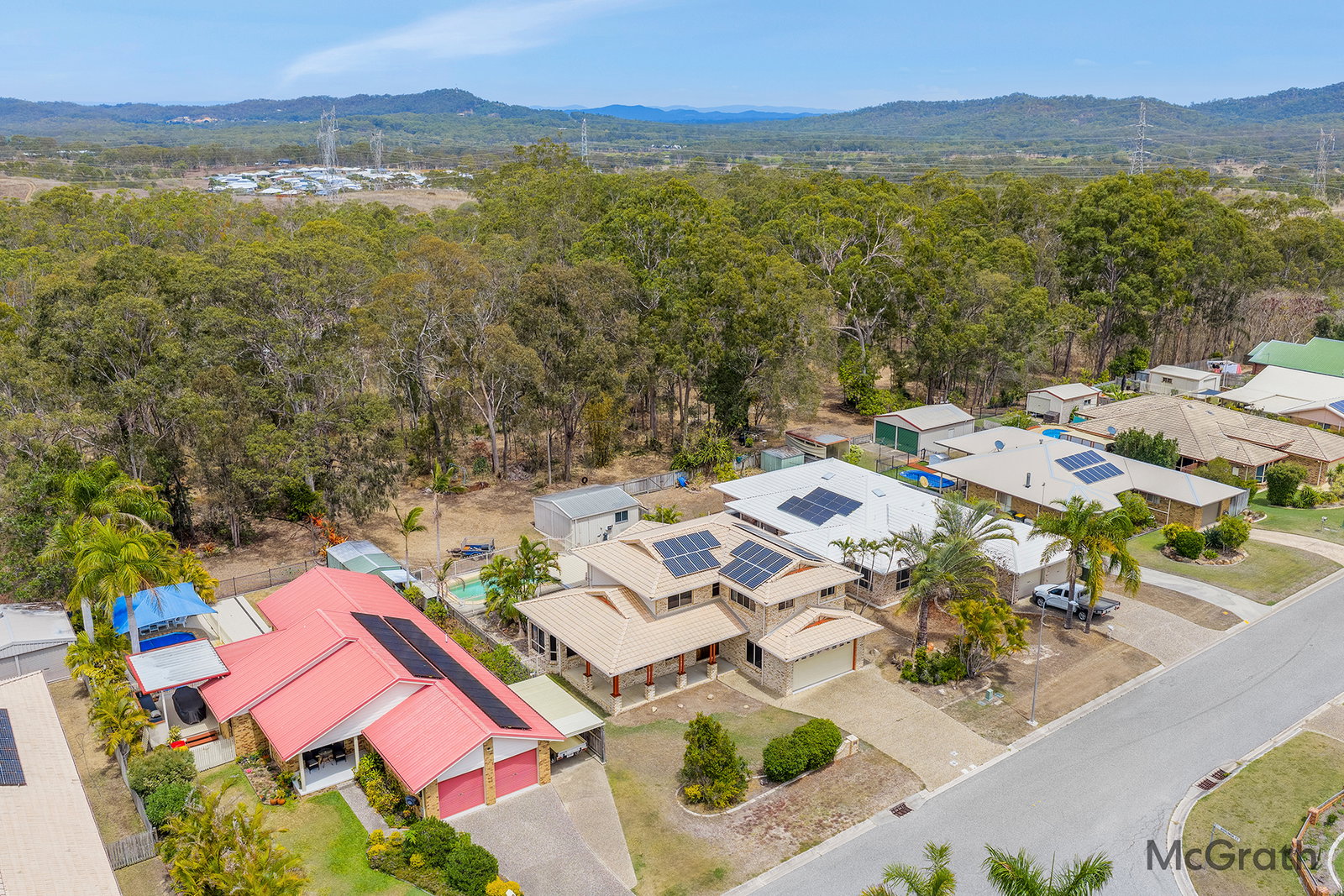 13 Barrine Close, Clinton  QLD  4680