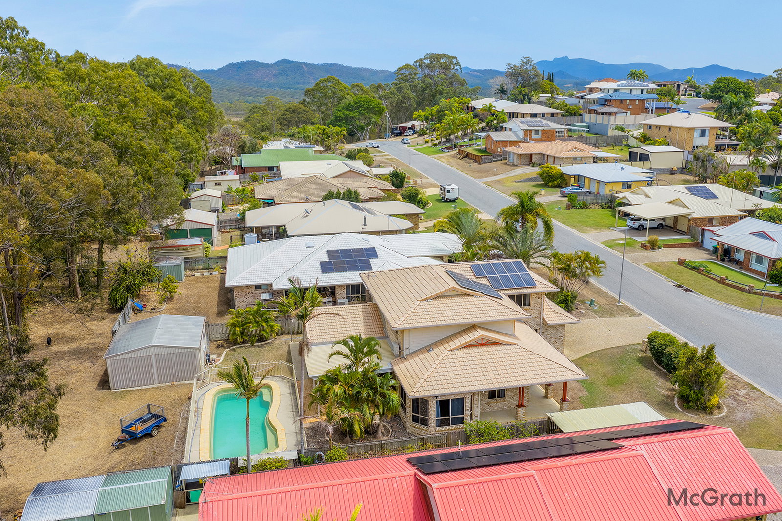 13 Barrine Close, Clinton  QLD  4680