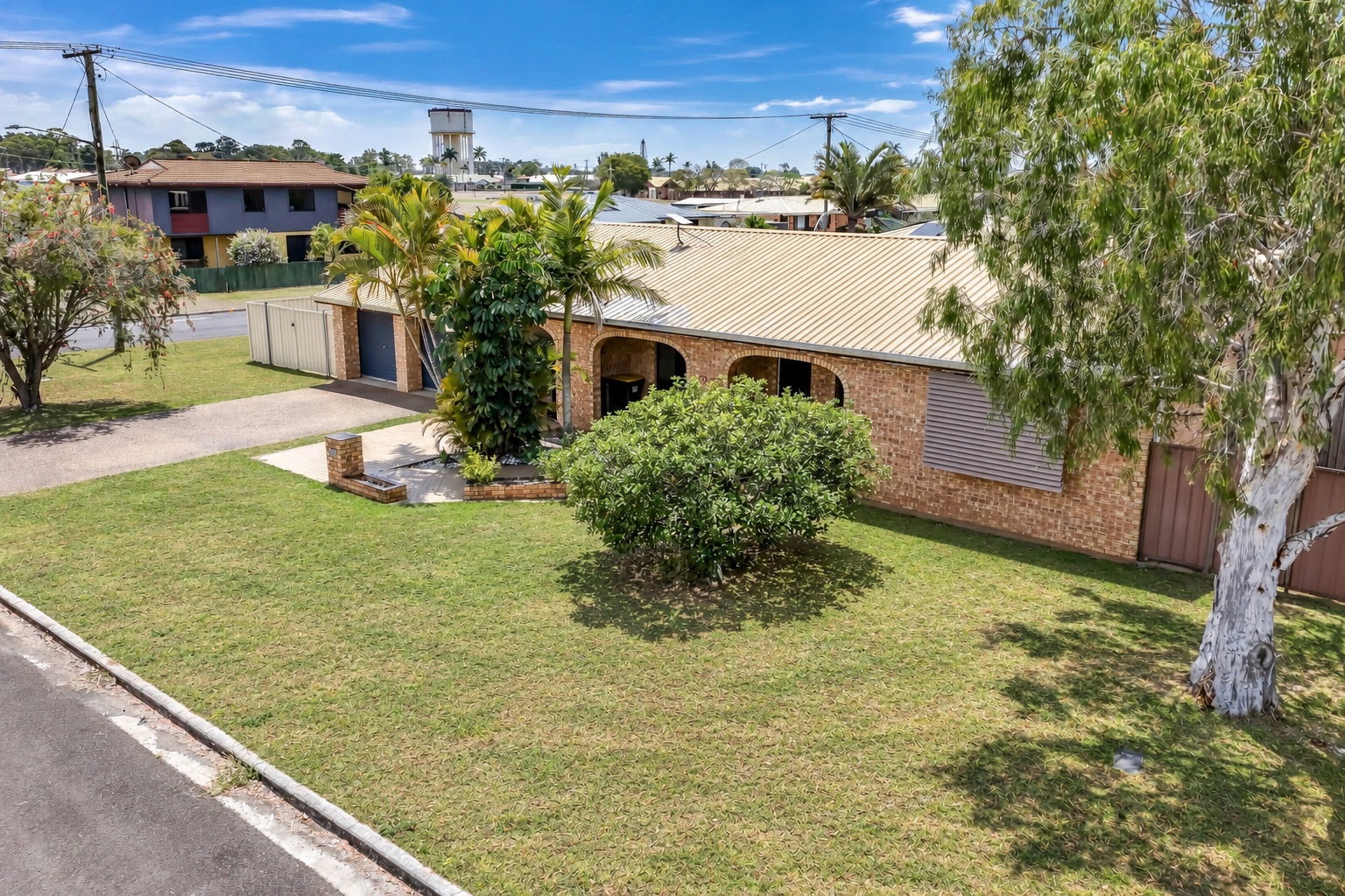 40 Cortes Drive, Thabeban  QLD  4670