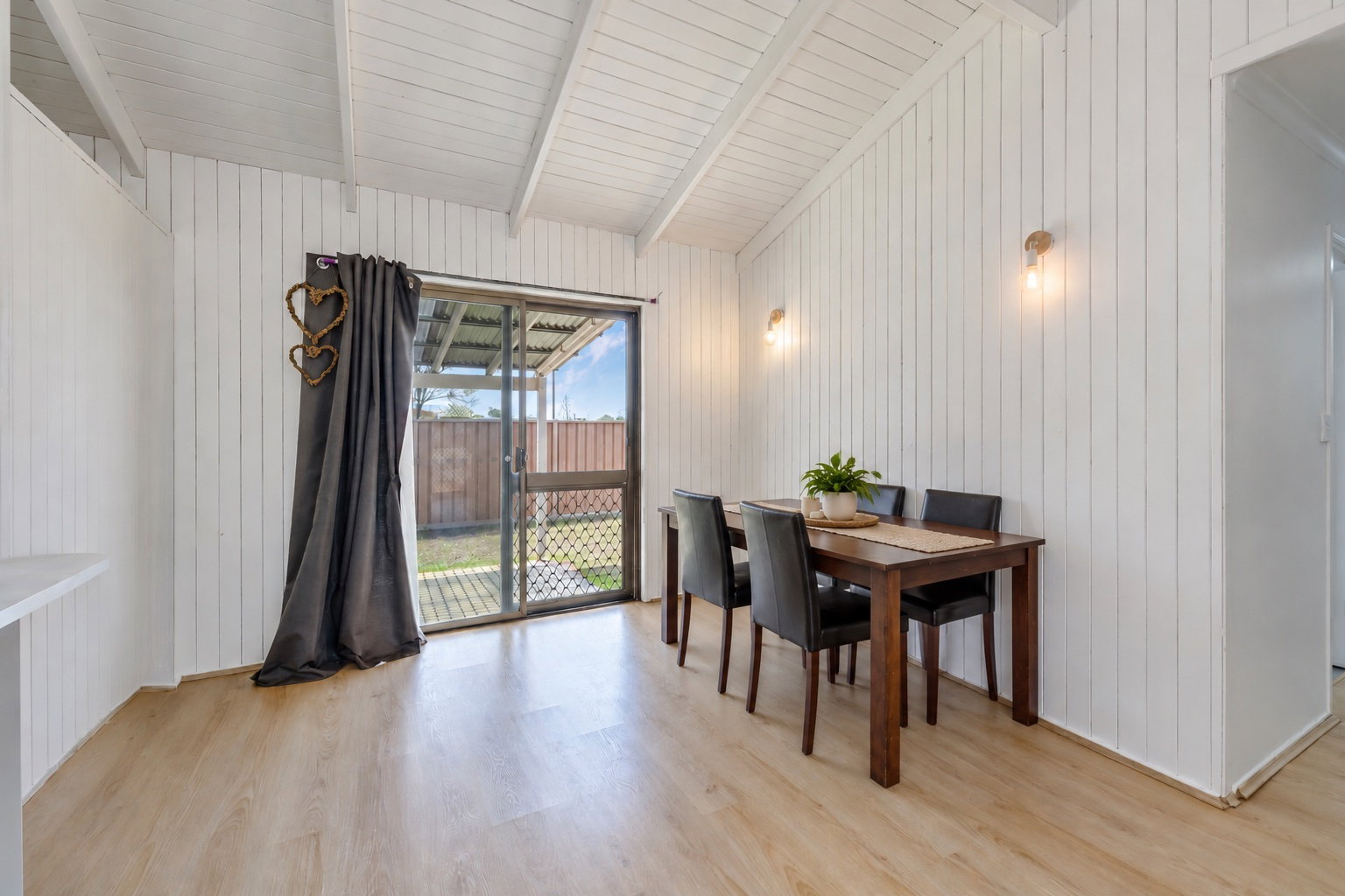 40 Cortes Drive, Thabeban  QLD  4670