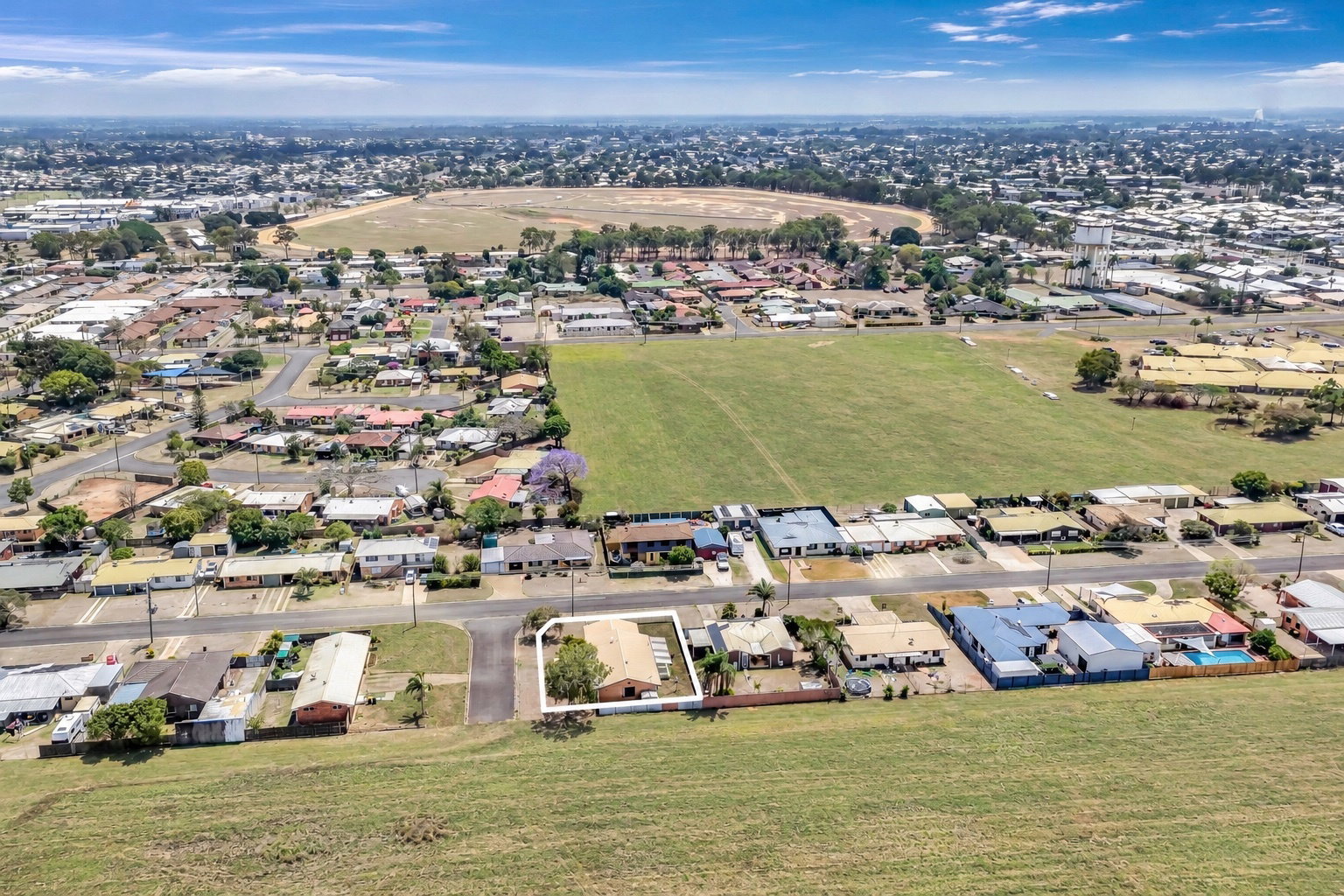 40 Cortes Drive, Thabeban  QLD  4670