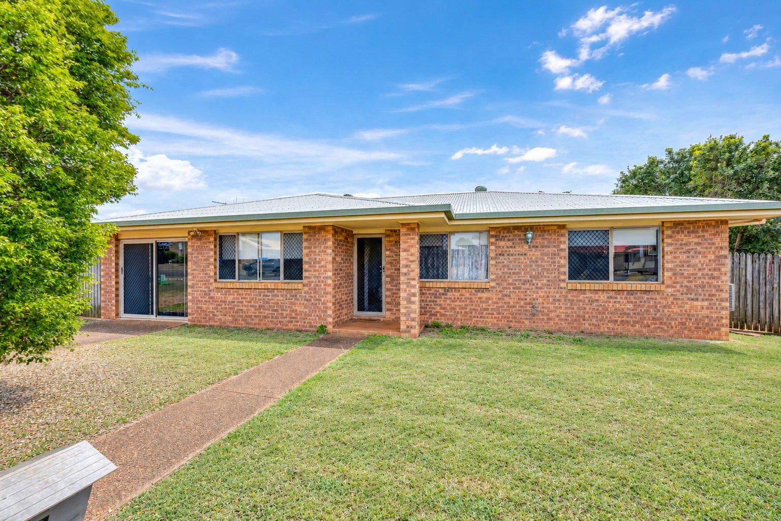 36 Hilltop Parade, Avoca  QLD  4670