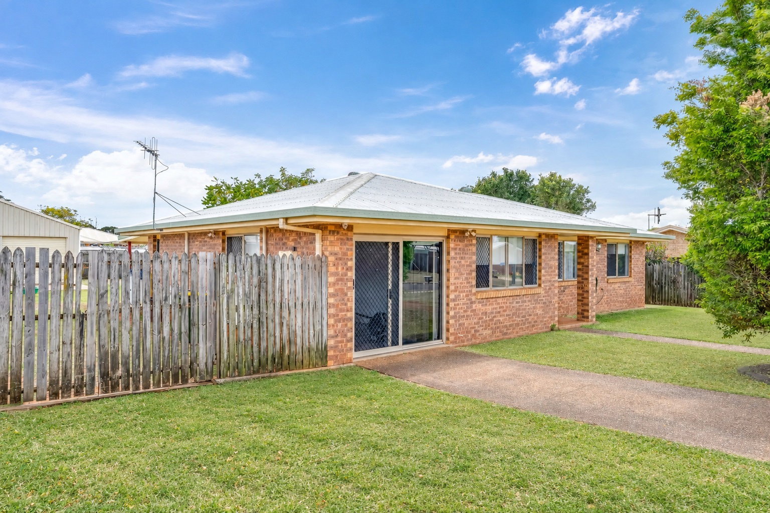 36 Hilltop Parade, Avoca  QLD  4670