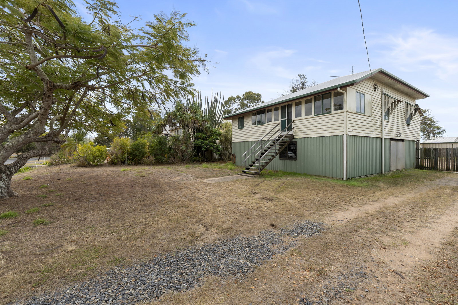 33 Doctor Street, Burnett Heads  QLD  4670