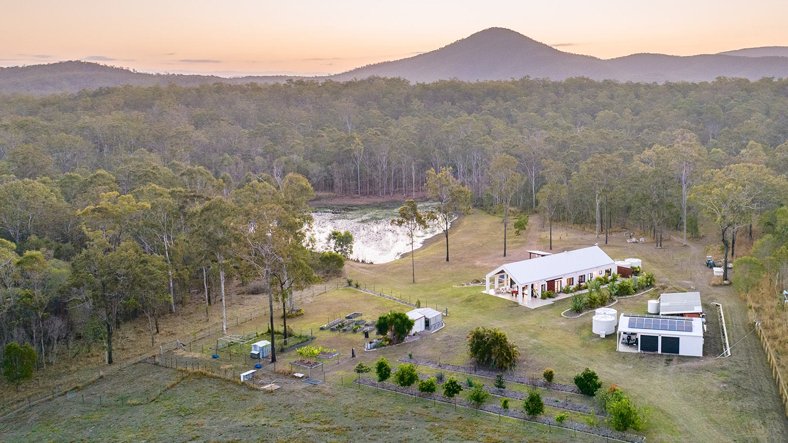 759 Round Hill Road, Captain Creek  QLD  4677