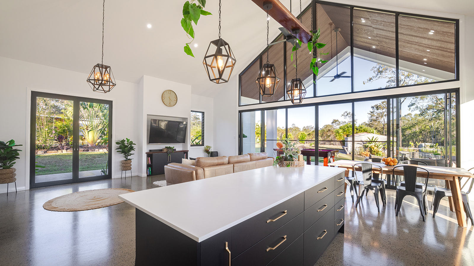 759 Round Hill Road, Captain Creek  QLD  4677