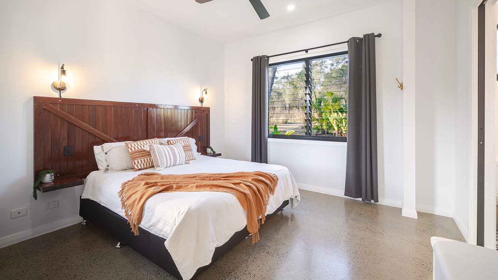 759 Round Hill Road, Captain Creek  QLD  4677