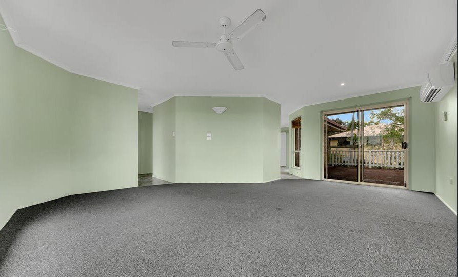10 Fairbairn Place, Clinton  QLD  4680