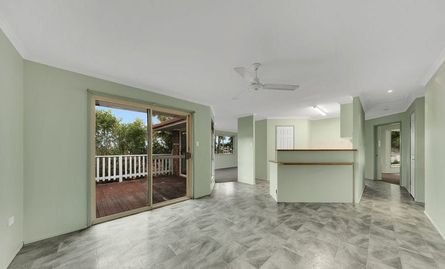 10 Fairbairn Place, Clinton  QLD  4680