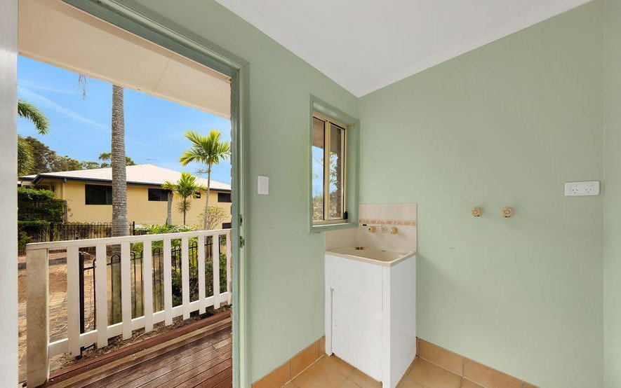 10 Fairbairn Place, Clinton  QLD  4680