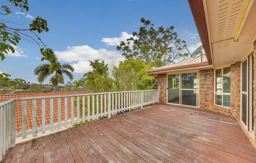 10 Fairbairn Place, Clinton  QLD  4680
