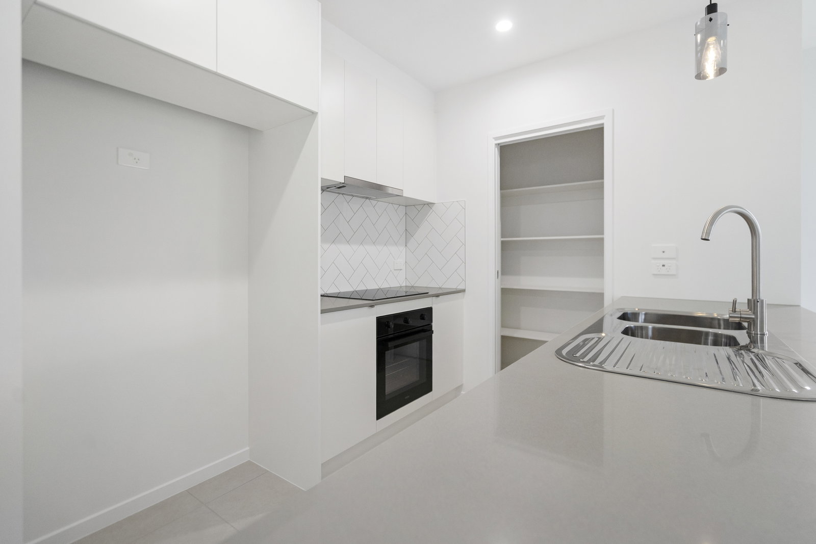 11 Searle Street, Thabeban  QLD  4670