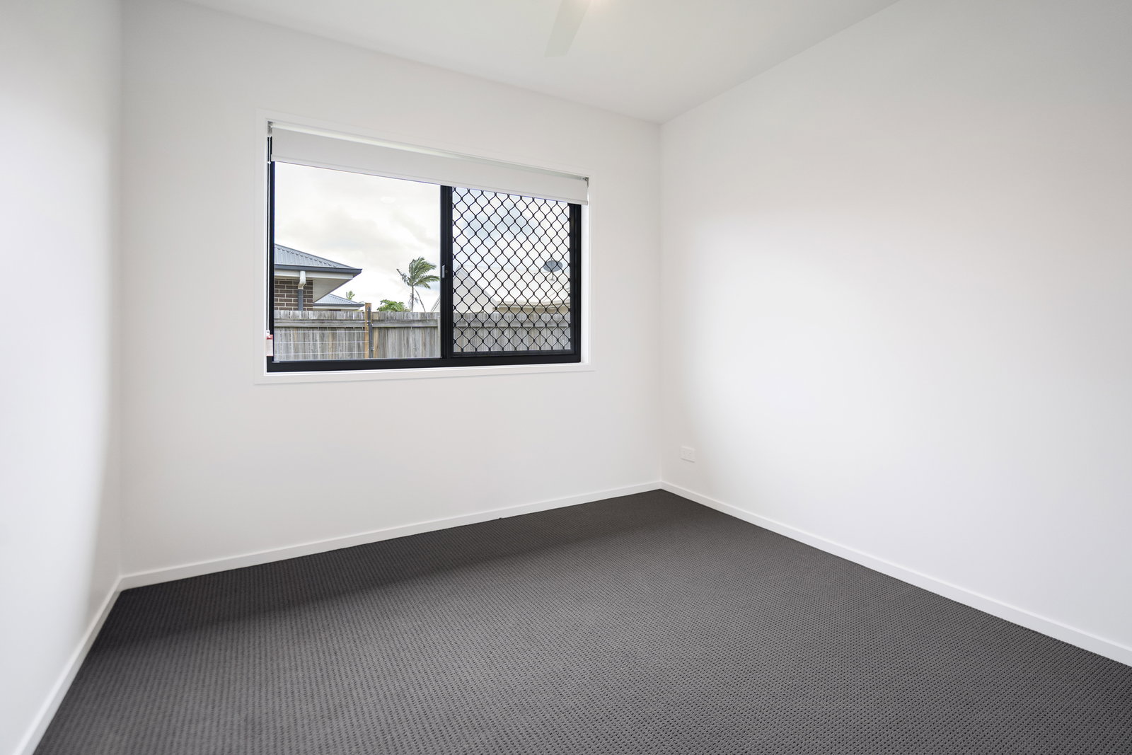 11 Searle Street, Thabeban  QLD  4670