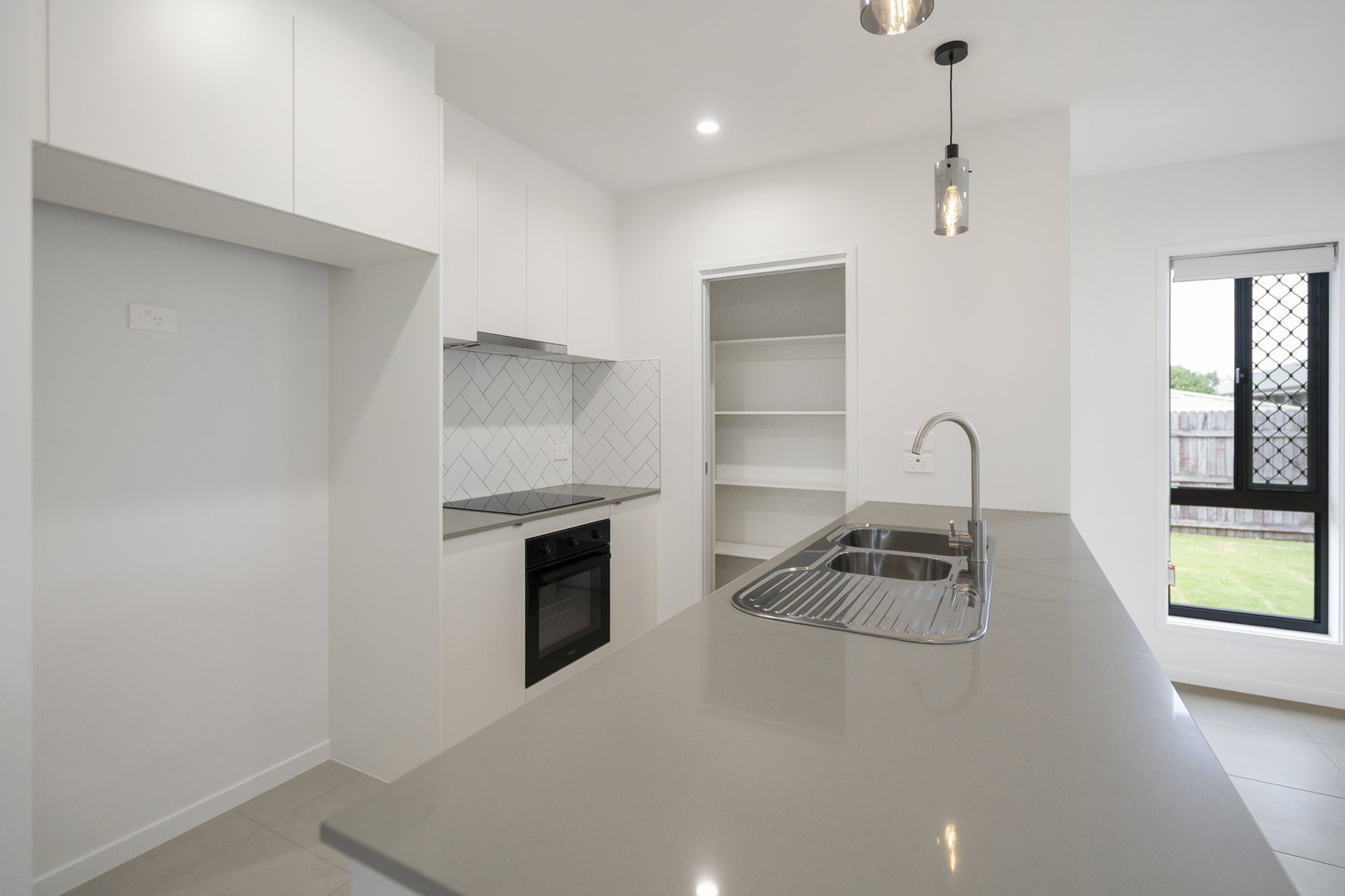11 Searle Street, Thabeban  QLD  4670