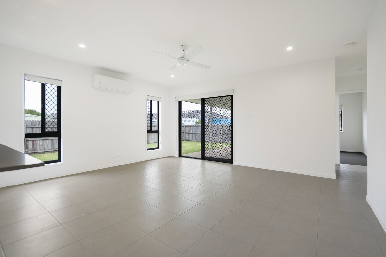 11 Searle Street, Thabeban  QLD  4670