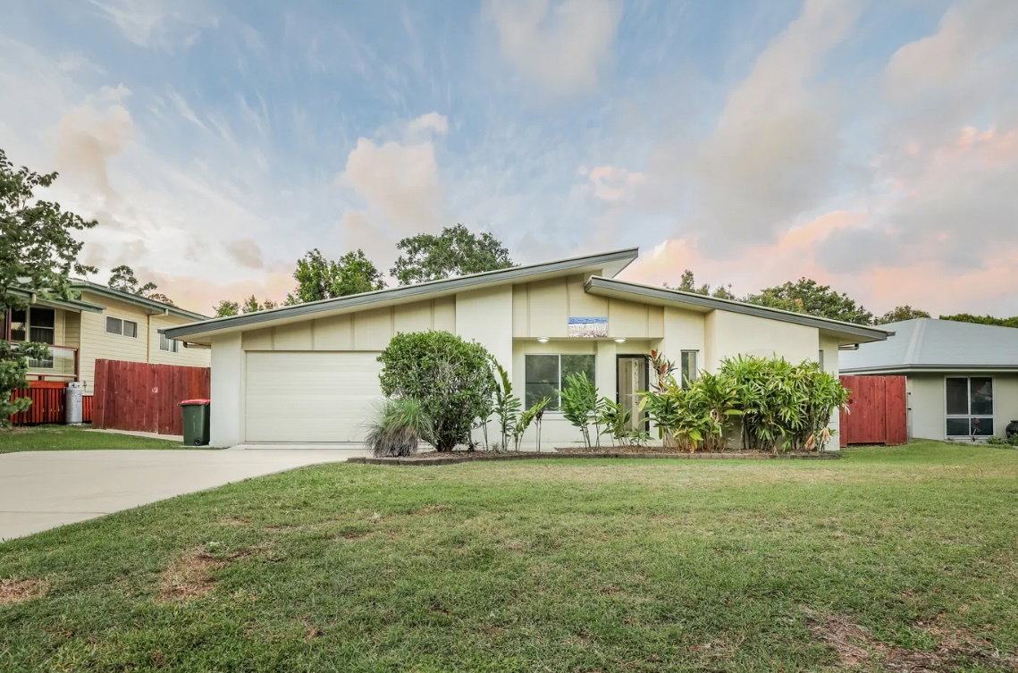 15 Joseph Banks Boulevard, Agnes Water  QLD  4677