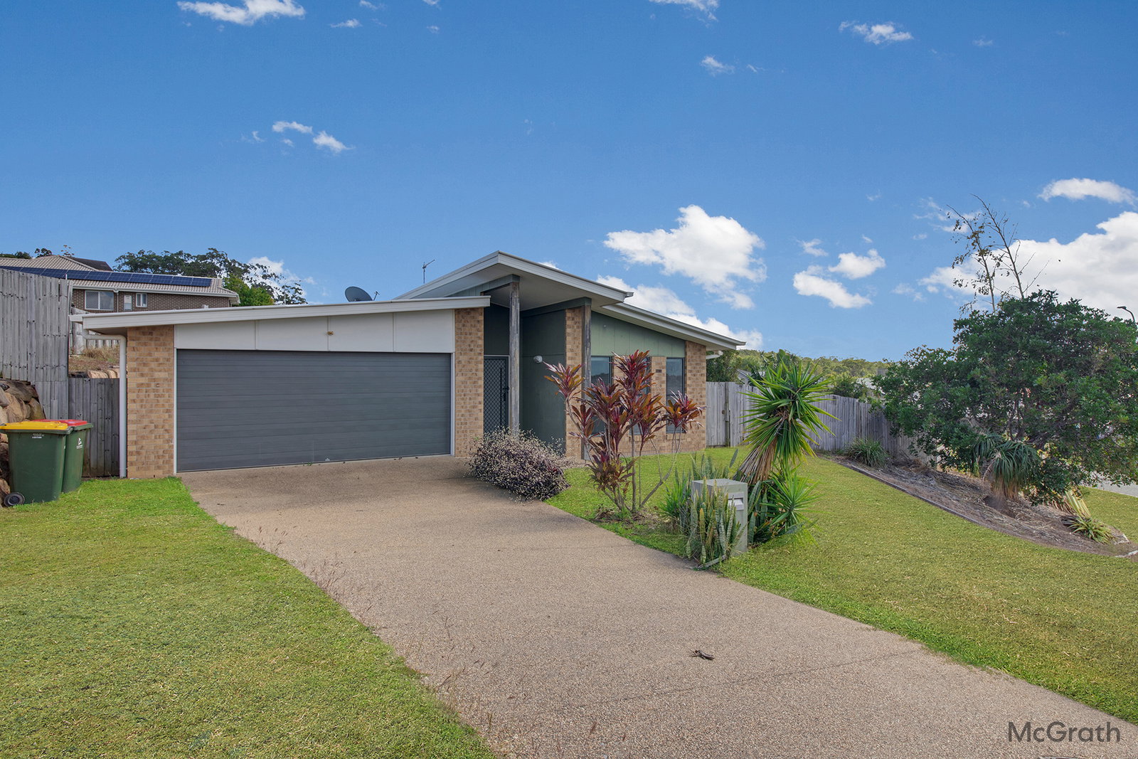 2 Dampier Court, Glen Eden  QLD  4680